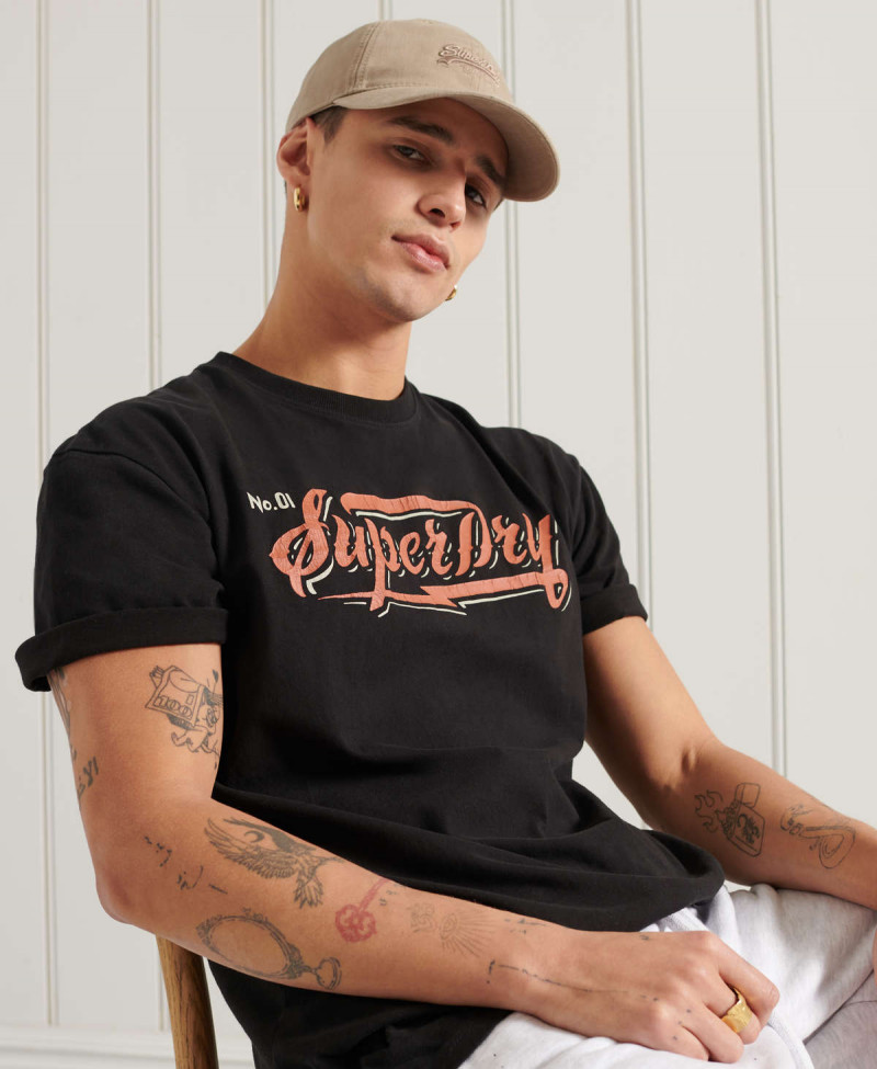 BOHO BOX FIT GRAPHIC TEE