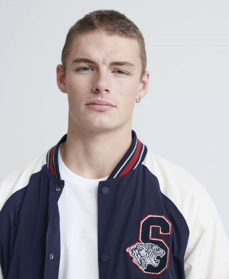 HOODED COLLEGIATE BOMBER