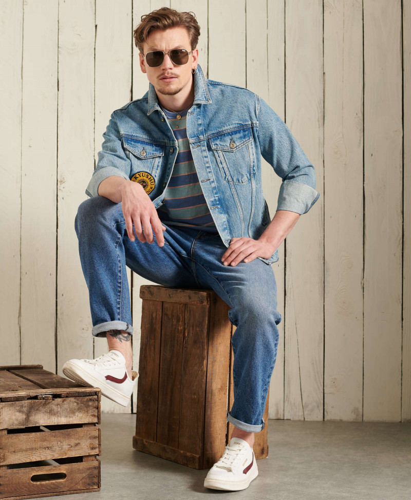 EASY WESTERN TRUCKER