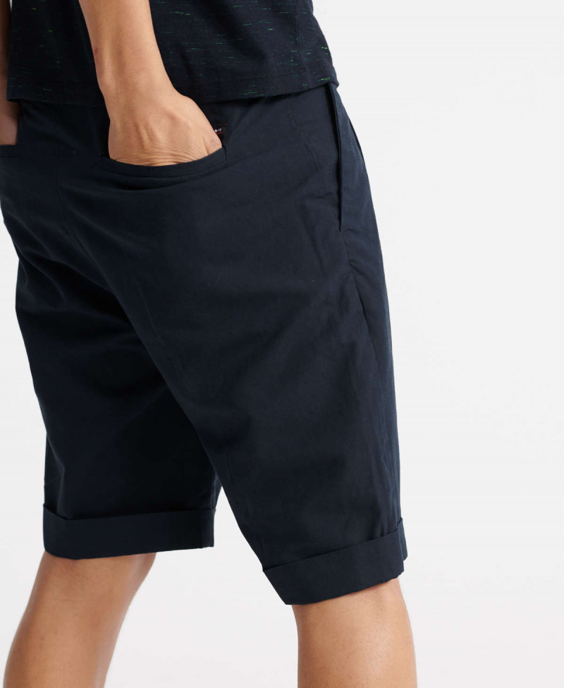 EDIT PLEAT CHINO SHORT