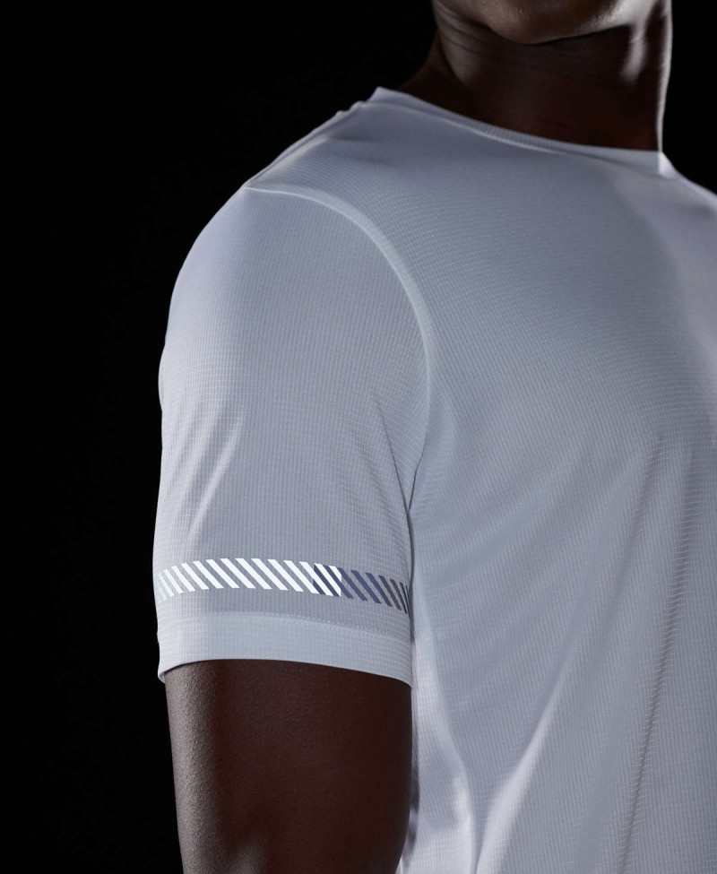 RUN FEATHERWEIGHT SS TEE