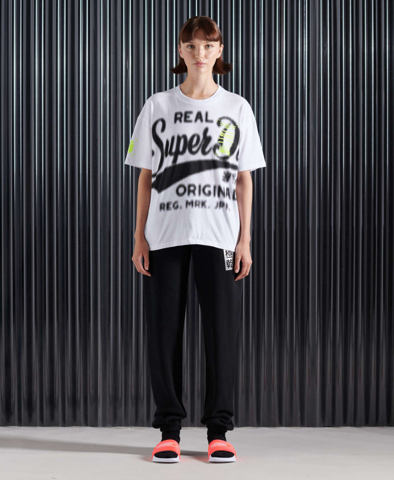 SUPER 5 DECONSTRUCT TEE