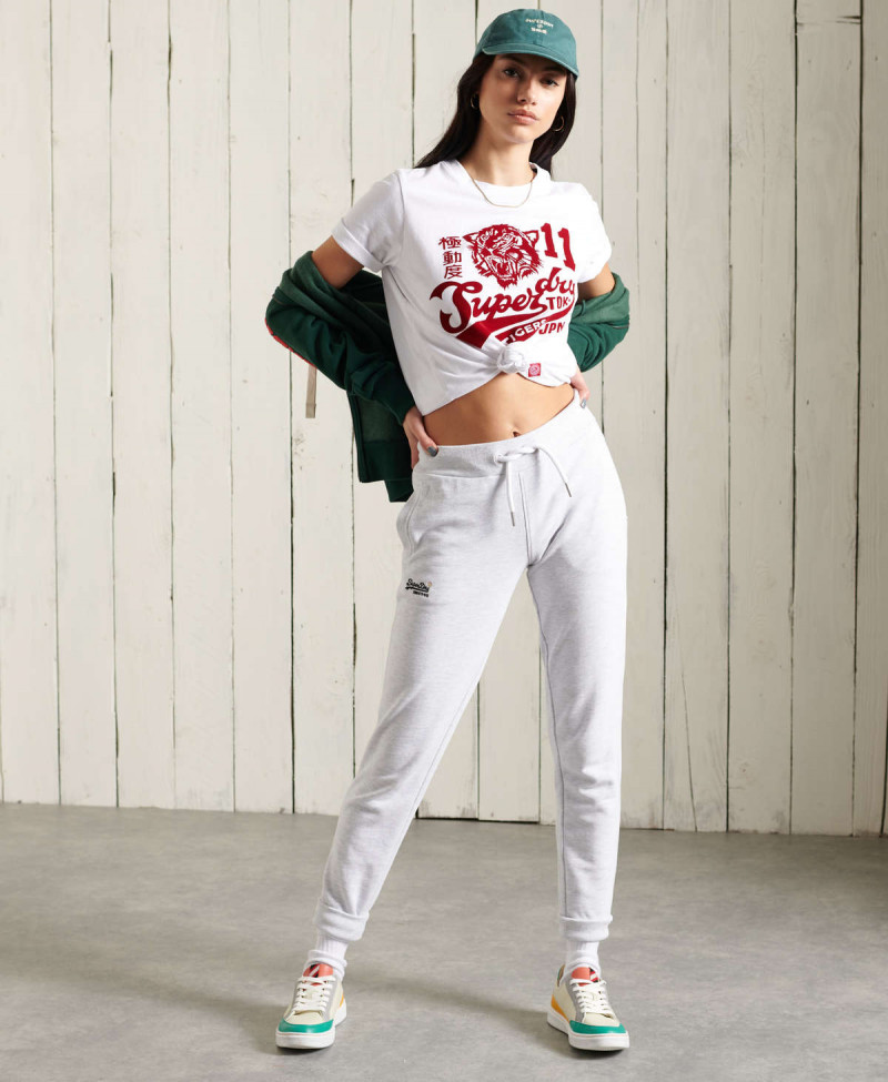 VARSITY FLOCK TEE 180