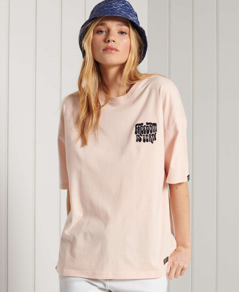 MILITARY NARRATIVE BOXY TEE