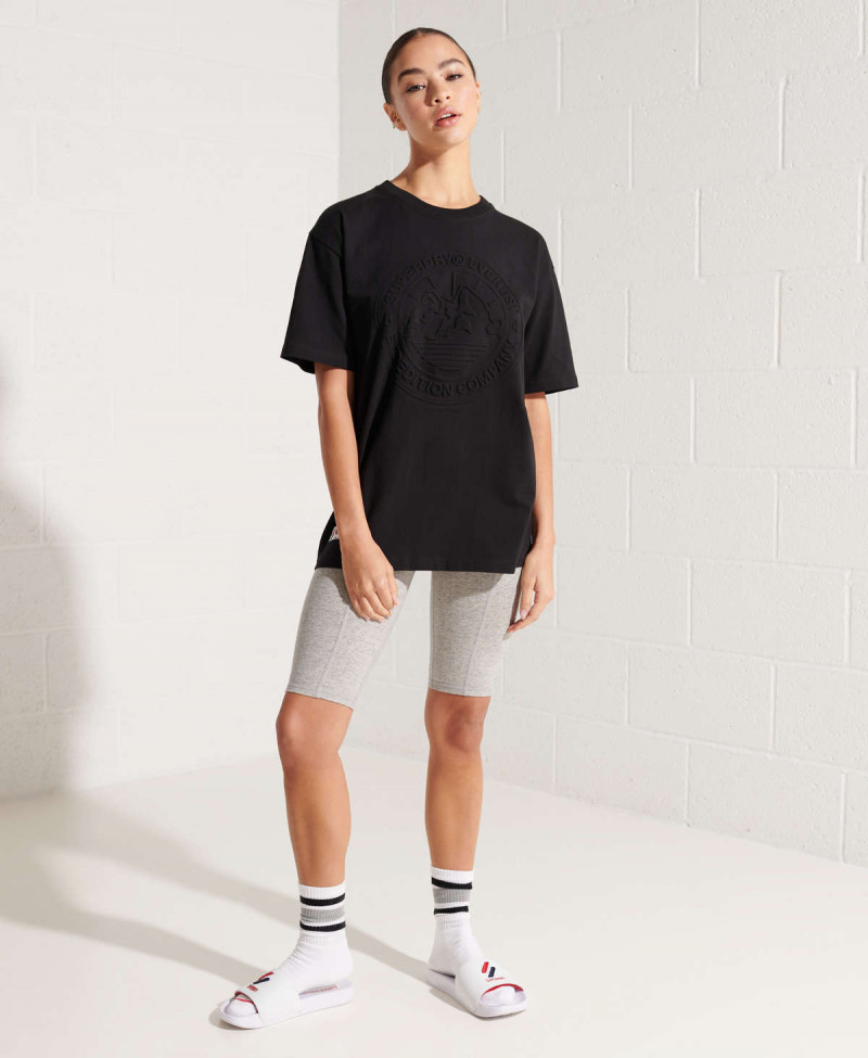 EXPEDITION EMBOSS TEE