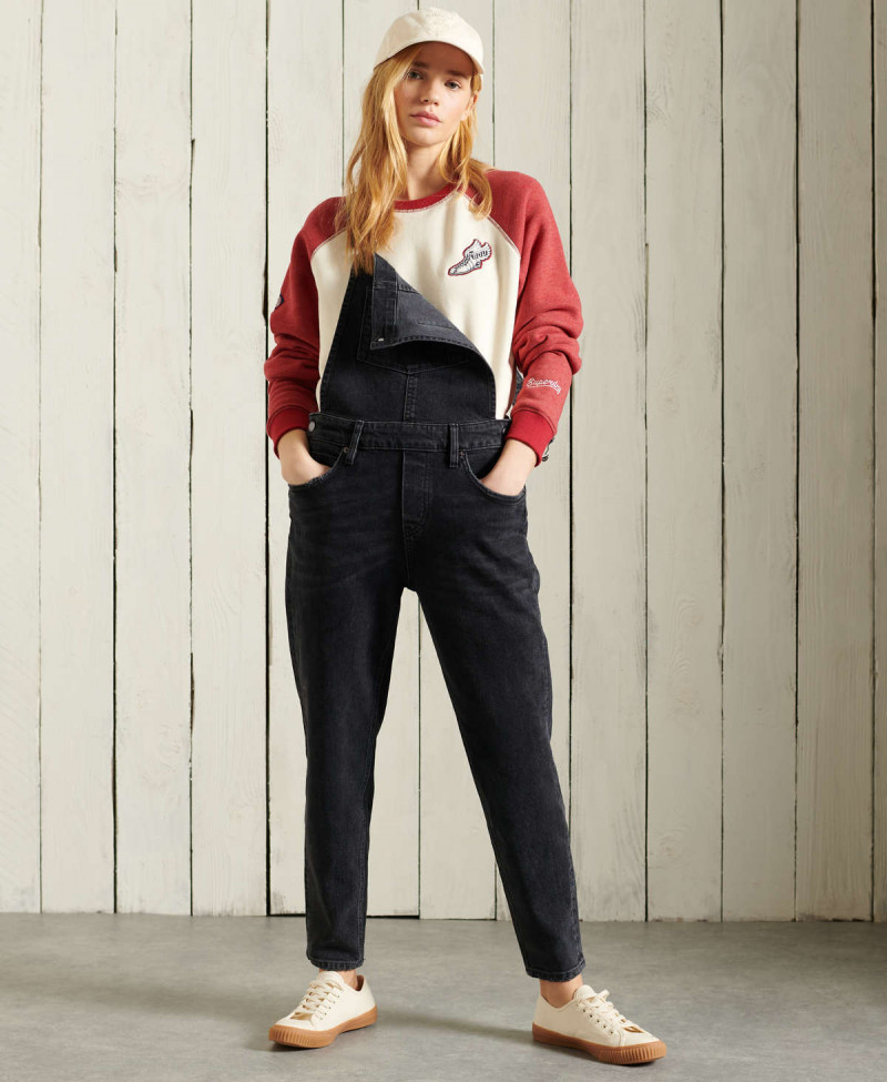 COLLEGIATE ATHLETIC SWEAT