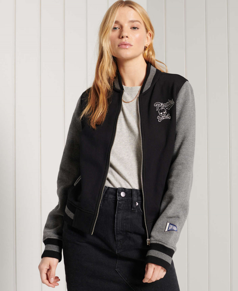 COLLEGIATE SCRIPTED BASEBALL BOMBER