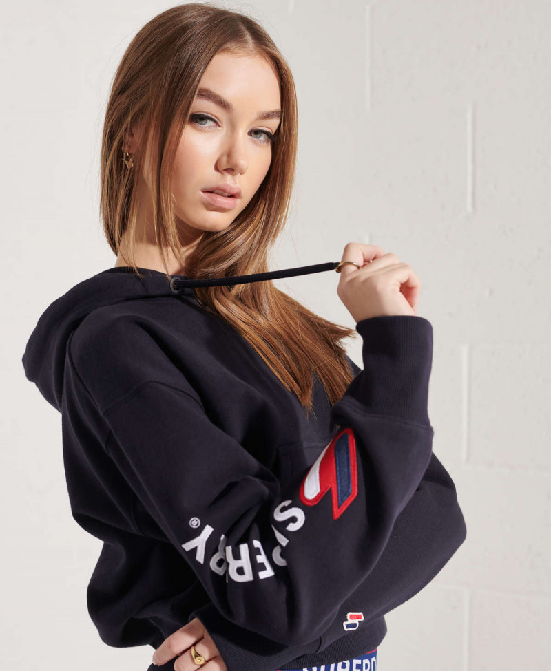 SPORTSTYLE GRAPHIC BOXY HOOD
