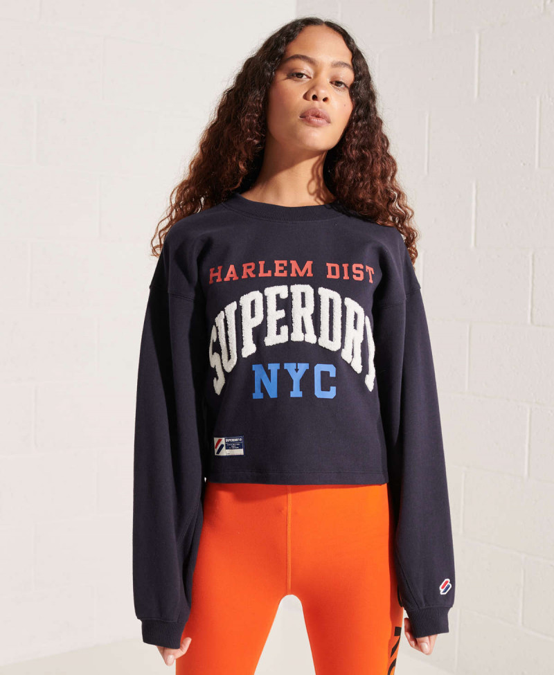VARSITY ARCH BATWING CREW