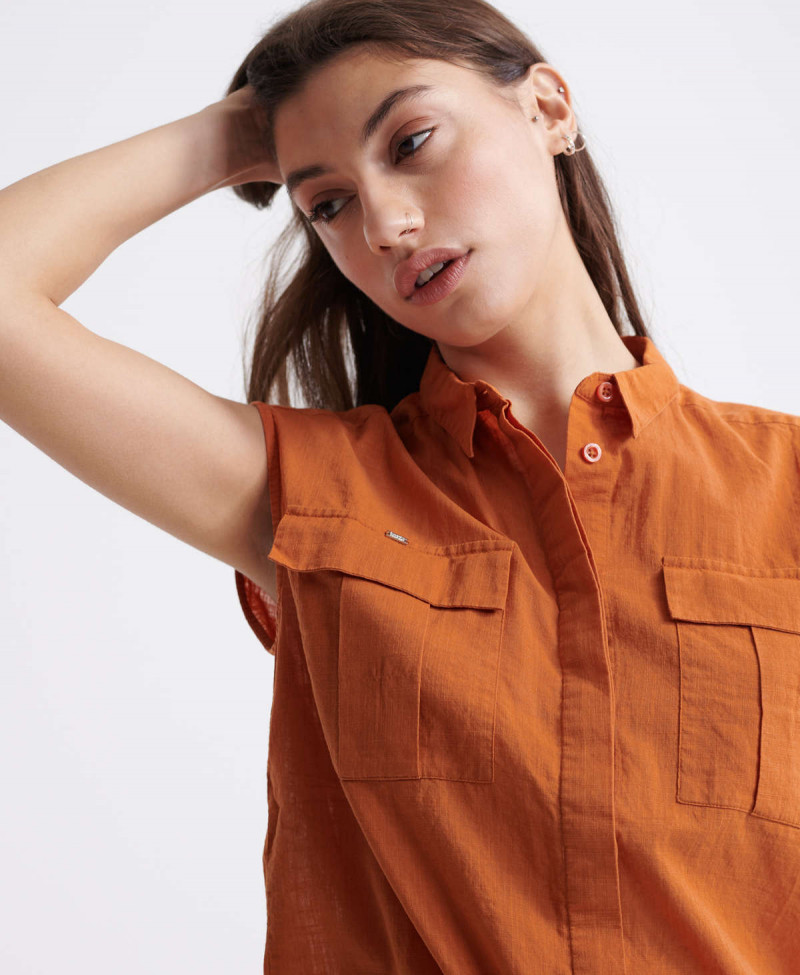 SLEEVELESS MILITARY SHIRT