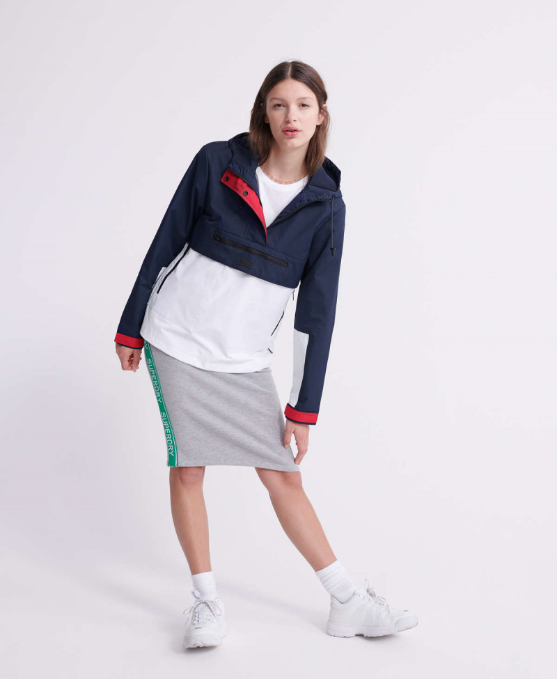 LS ESSENTIALS OVERHEAD