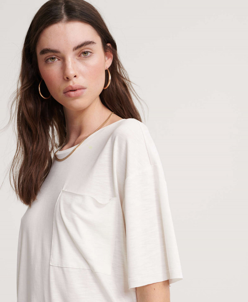 CANYON ESSENTIAL POCKET TEE