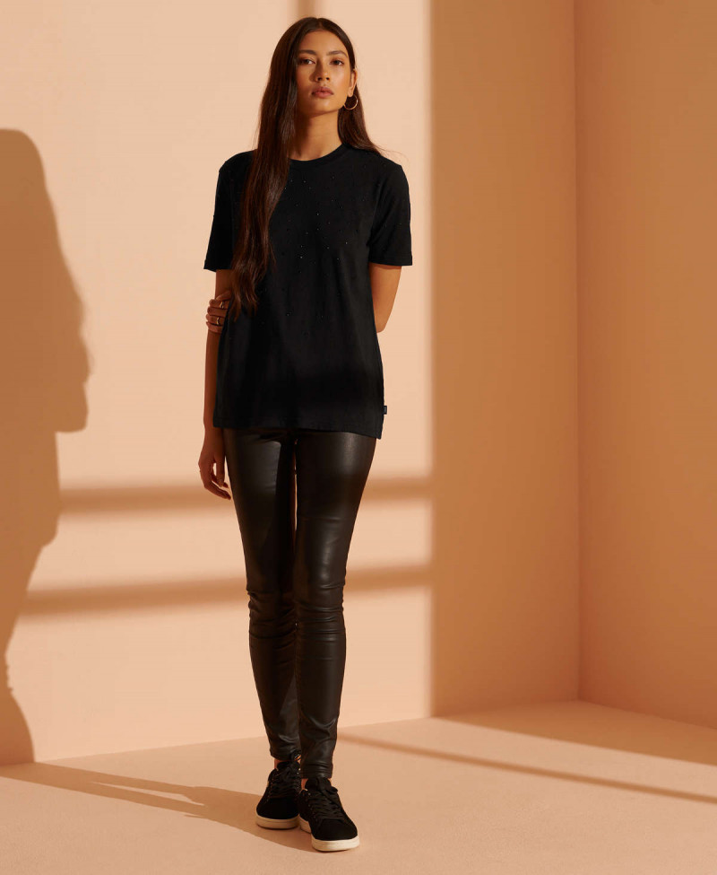 BACK STAGE RHINESTONE TEE