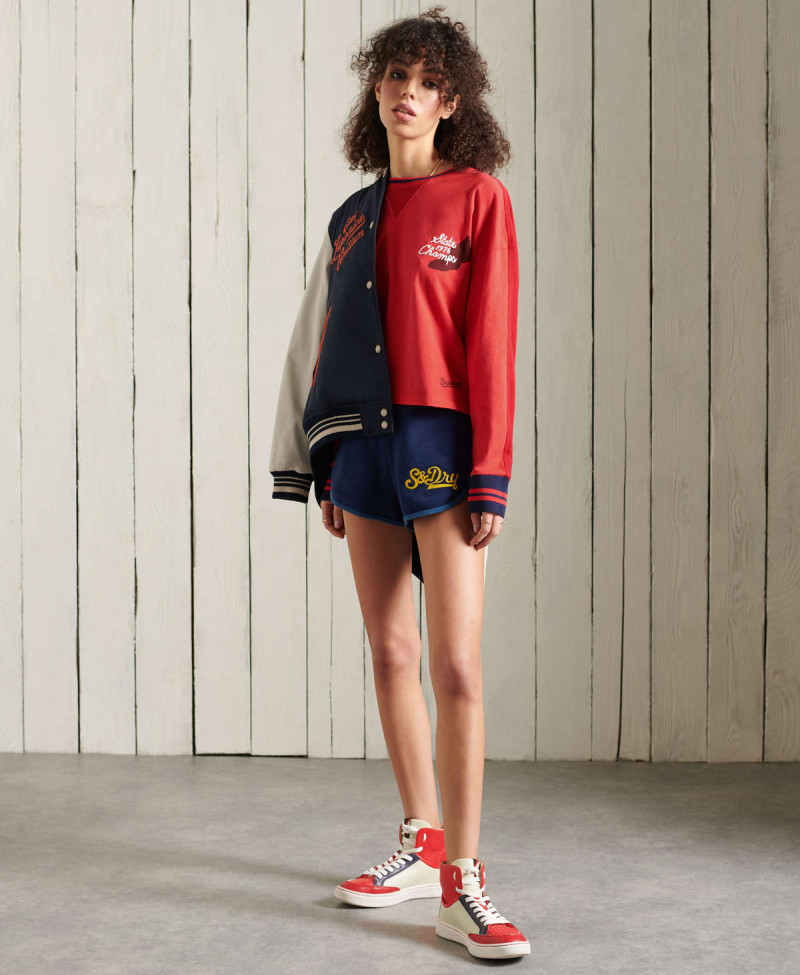 COLLEGIATE GRAPHIC LS TOP