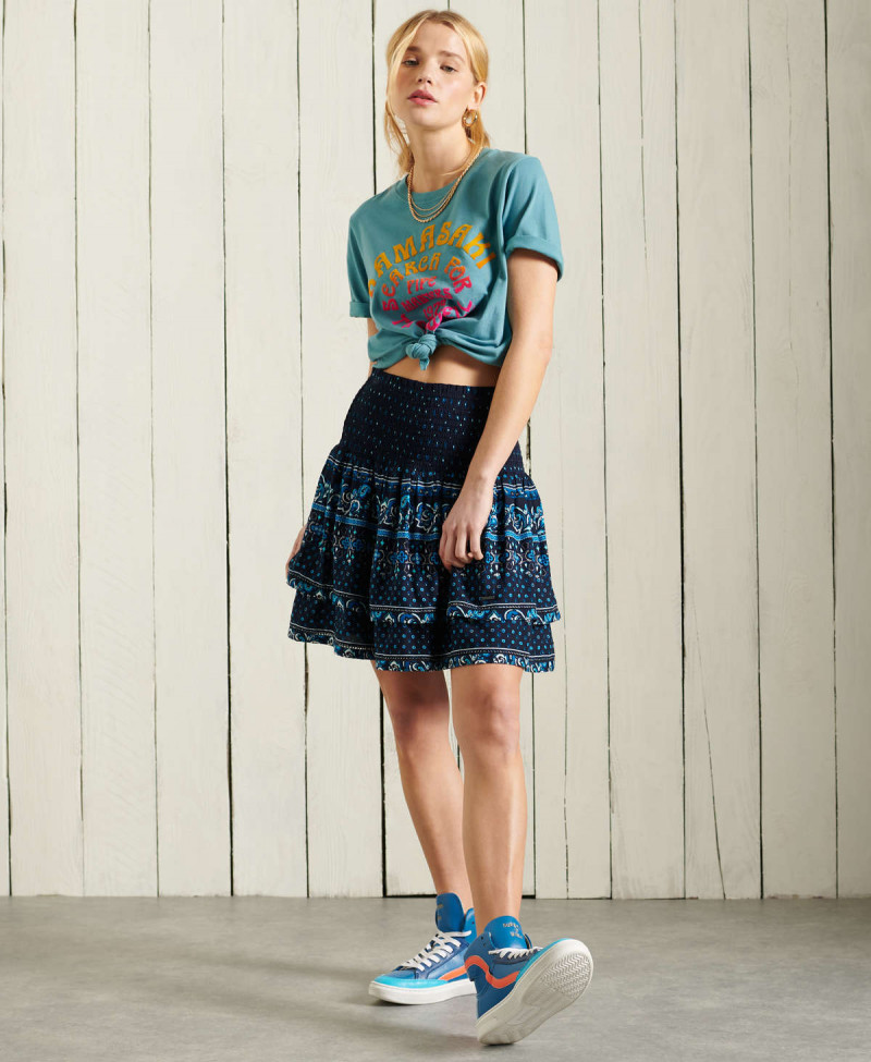 CALI SURF GRAPHIC TEE