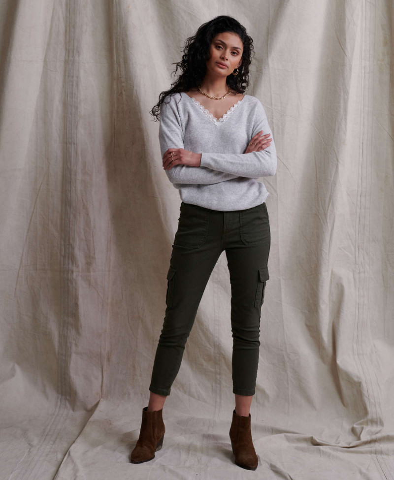 HARPER LACE VEE KNIT