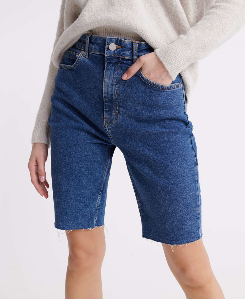KARI LONG LINE SHORT