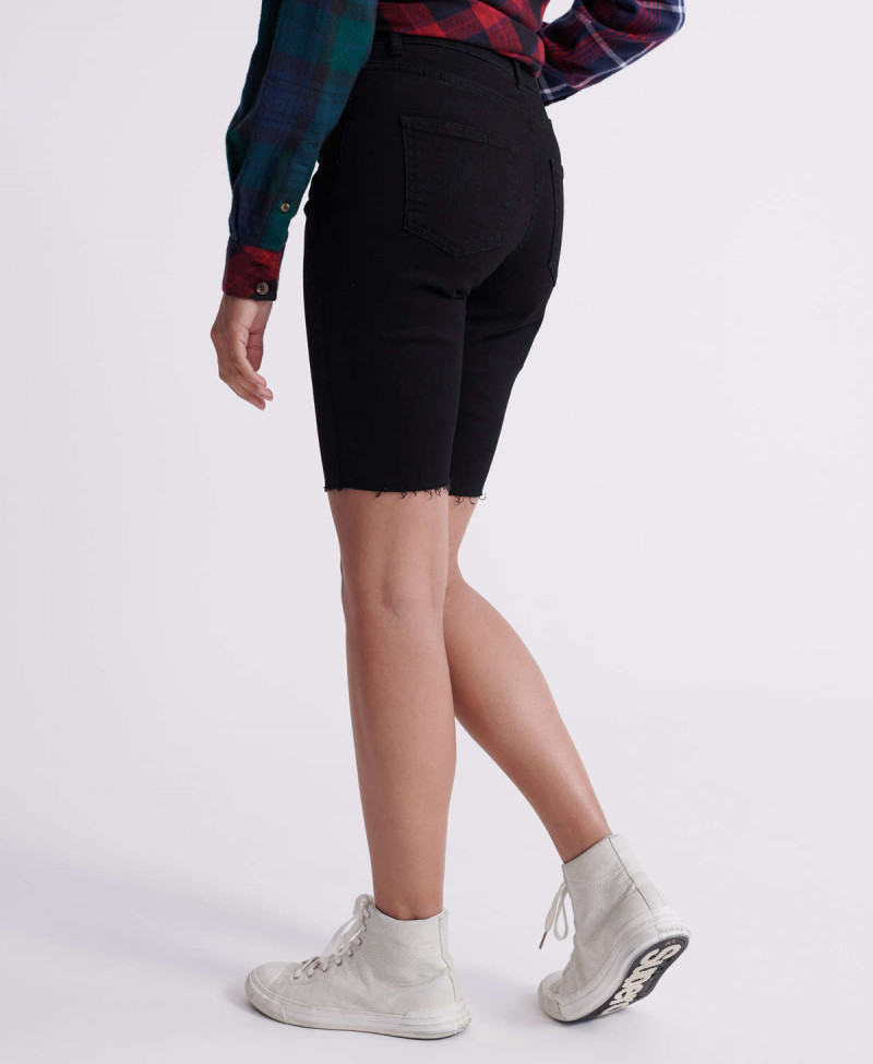 KARI LONG LINE SHORT