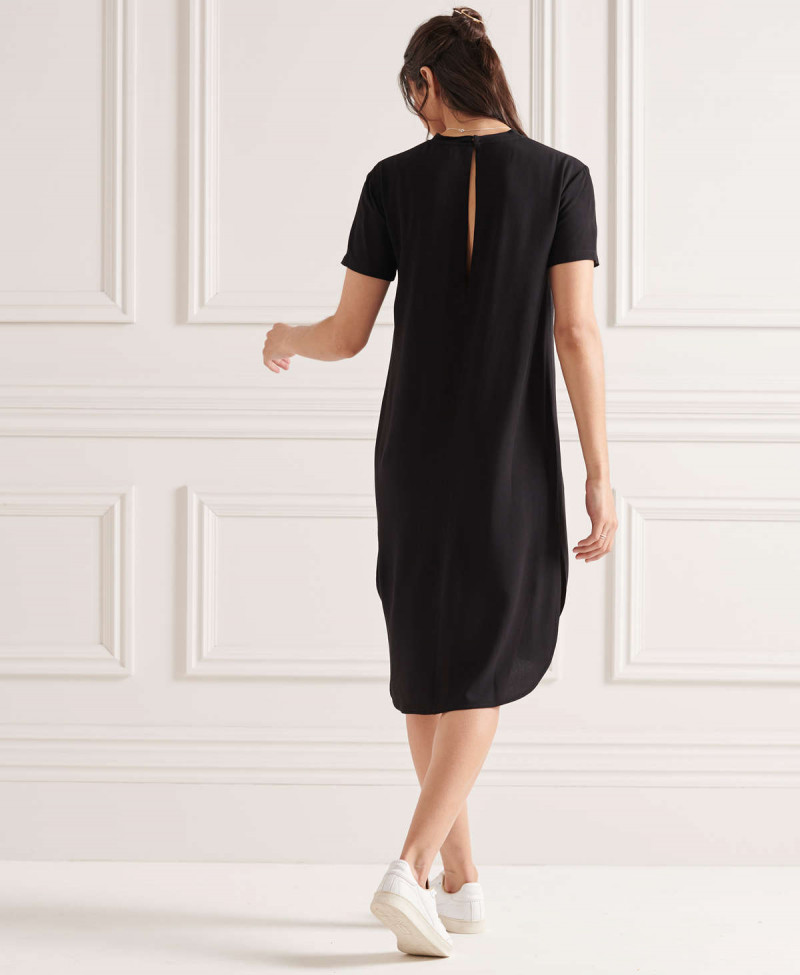 CURVE HEM SHIFT DRESS