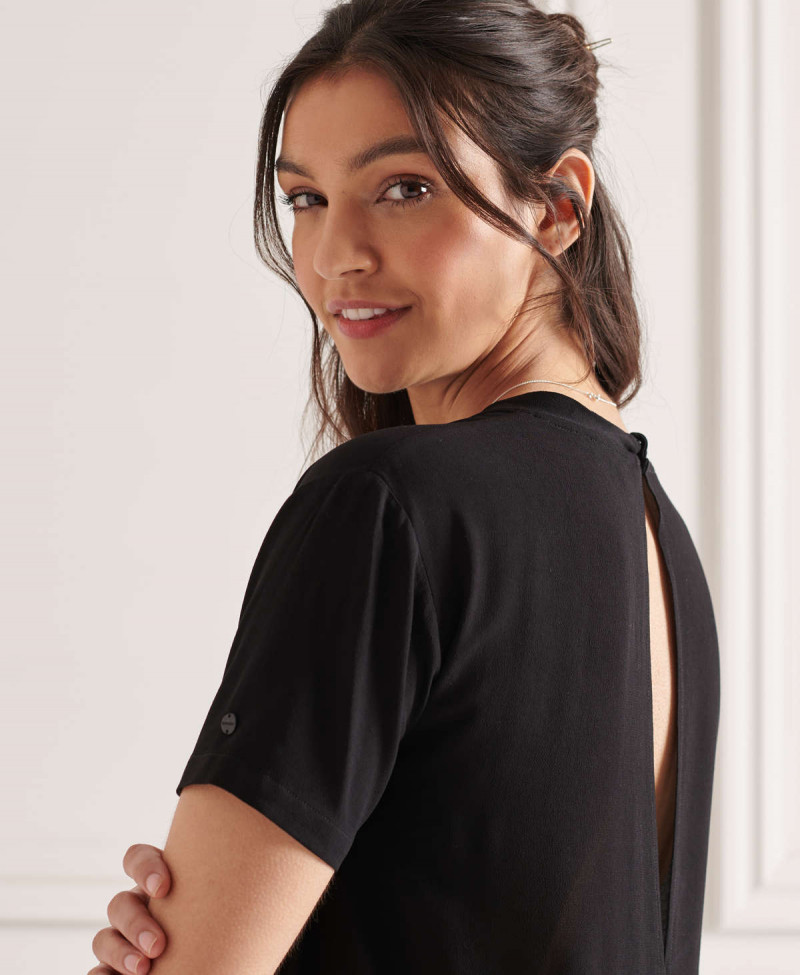 CURVE HEM SHIFT DRESS