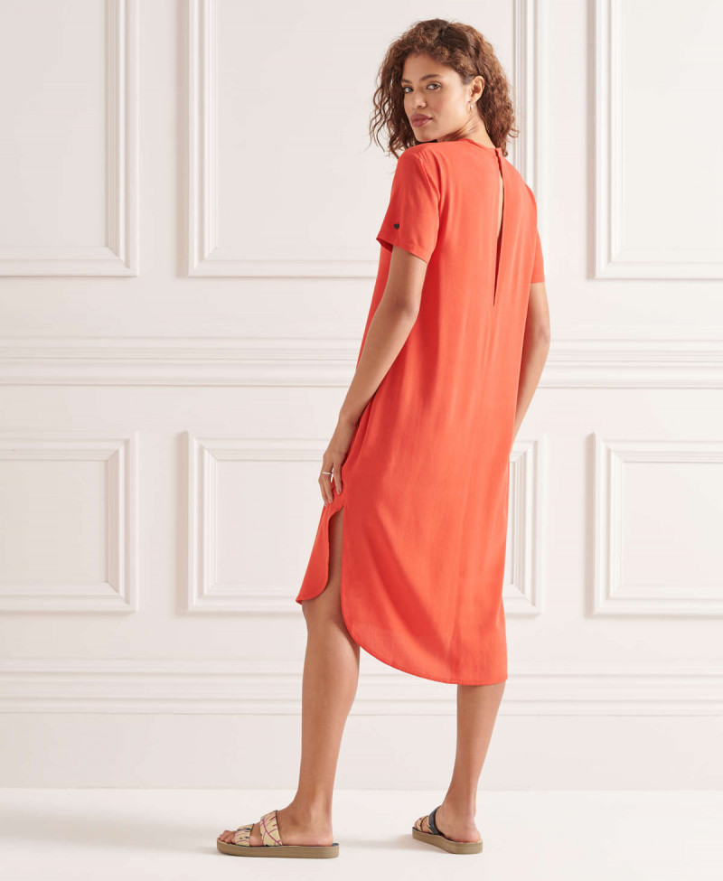CURVE HEM SHIFT DRESS