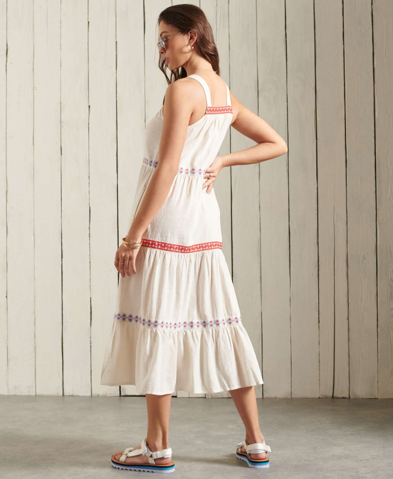 SLEEVELESS EMBROIDERED DRESS