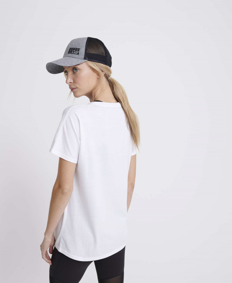 CORE SPORT GRAPHIC TEE