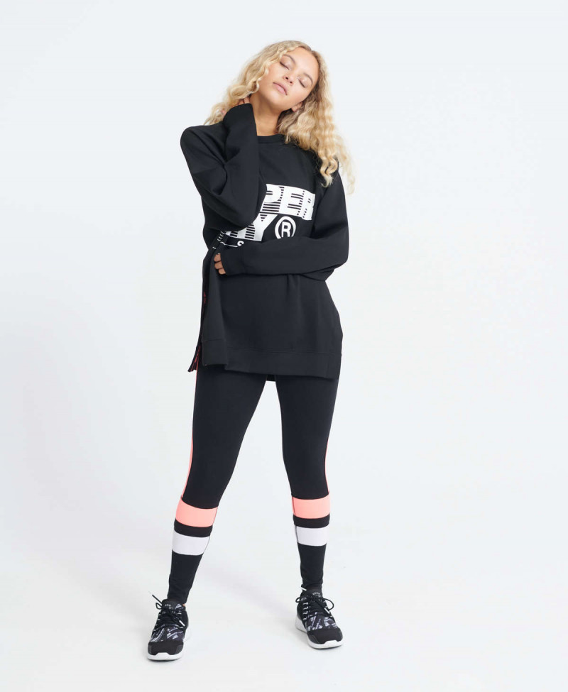 TRAINING GRAPHIC OVERSIZED CREW