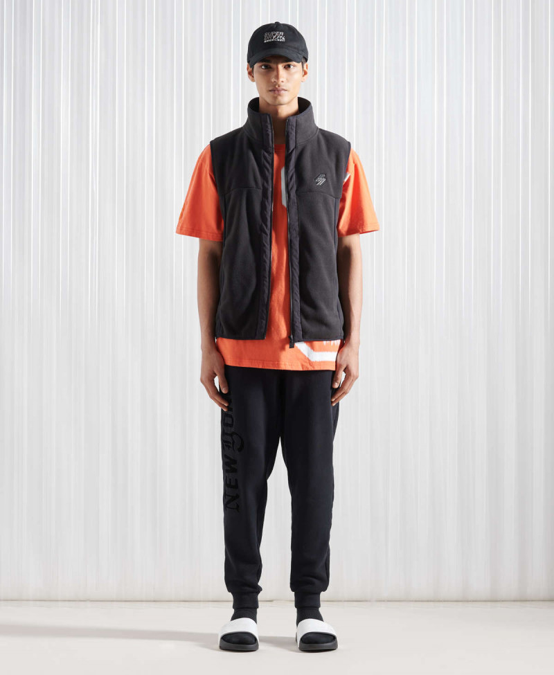 SUPER 5 DECONSTRUCT TEE