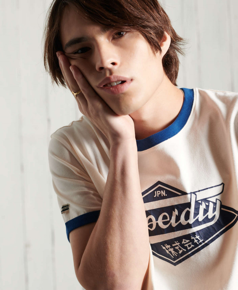 BOHO RINGER GRAPHIC TEE