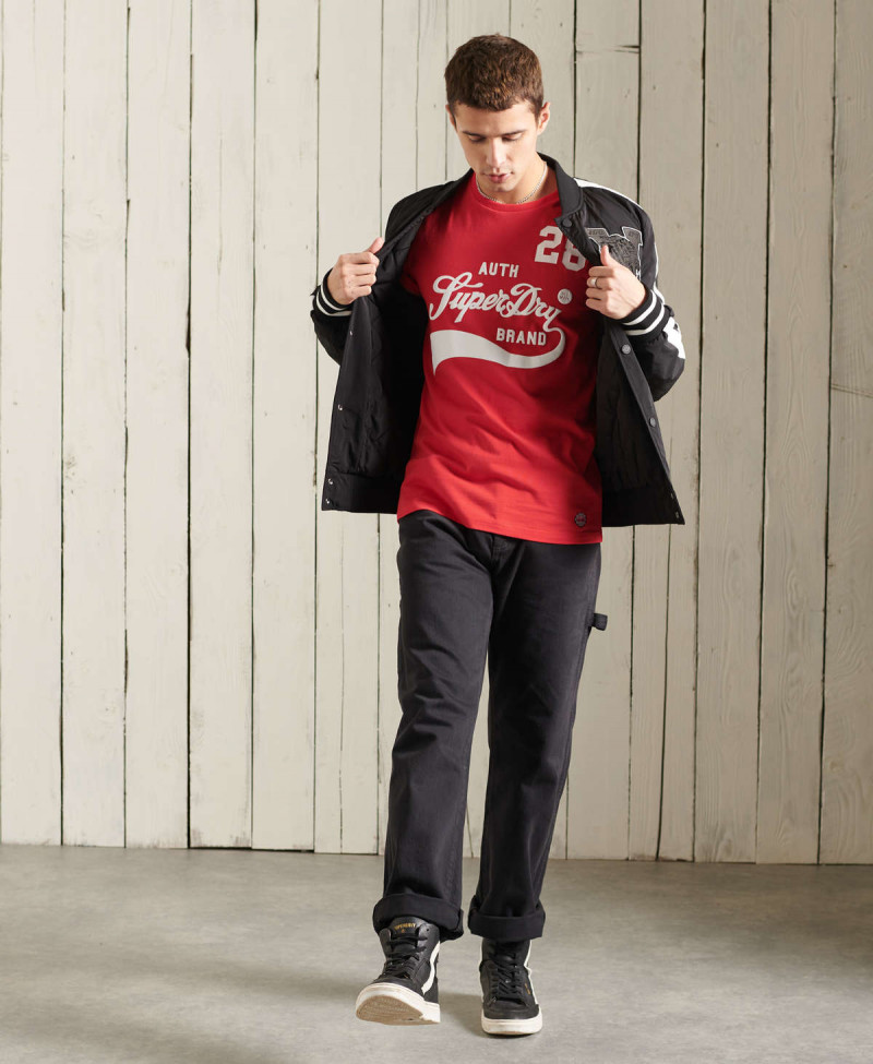 COLLEGIATE GRAPHIC TEE 185