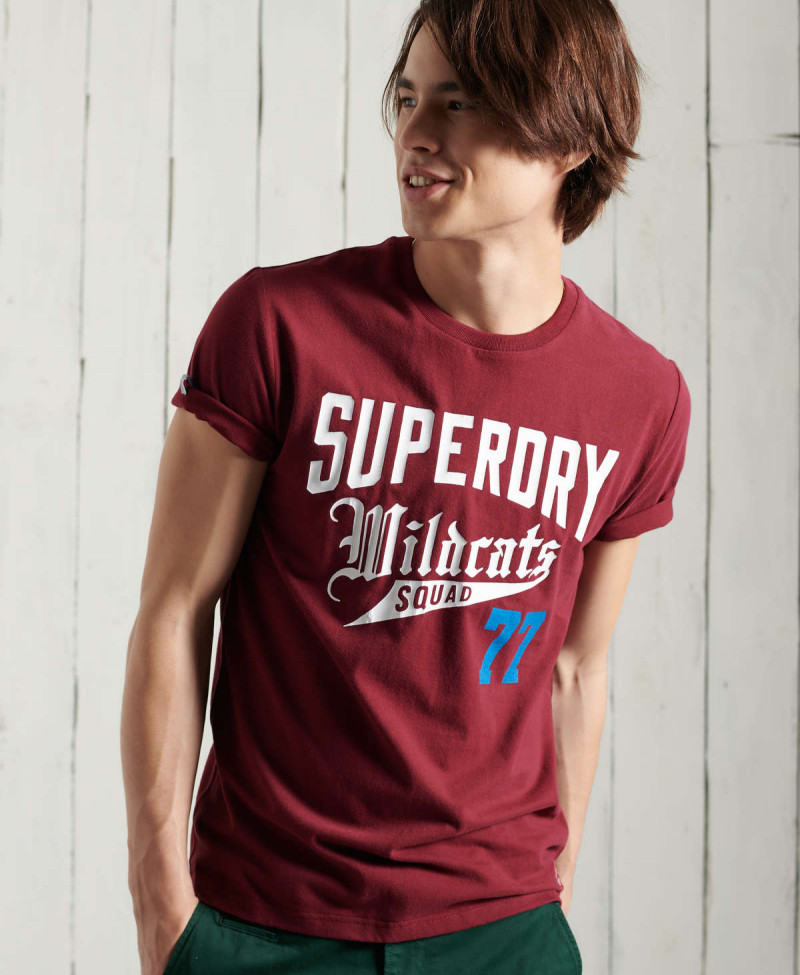 COLLEGIATE GRAPHIC TEE 185