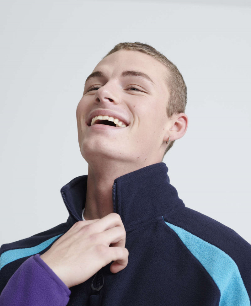 CRAFTED CASUALS POLAR OVERHEAD