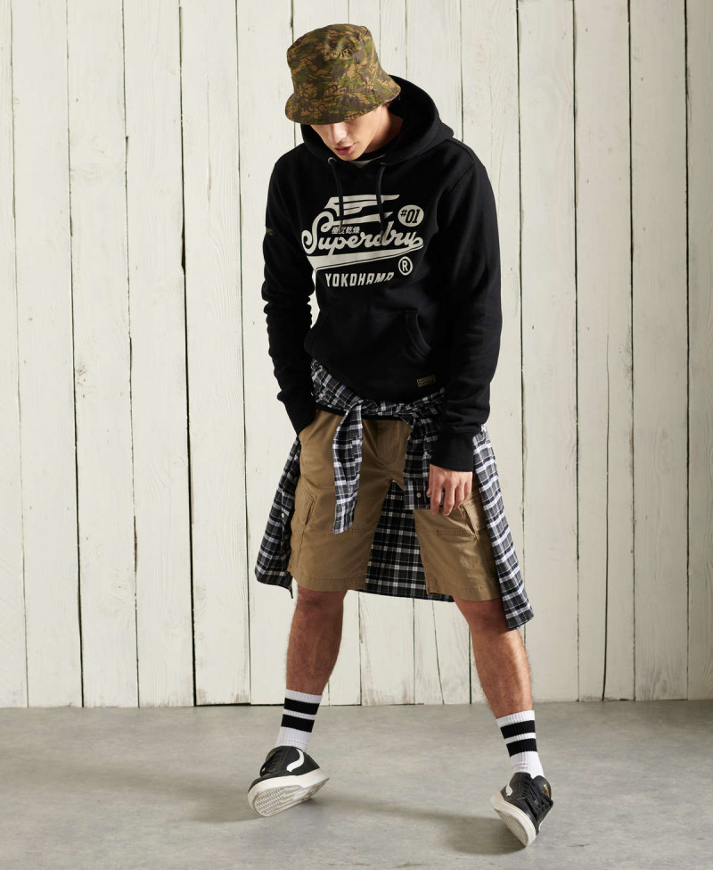 MILITARY GRAPHIC HOOD