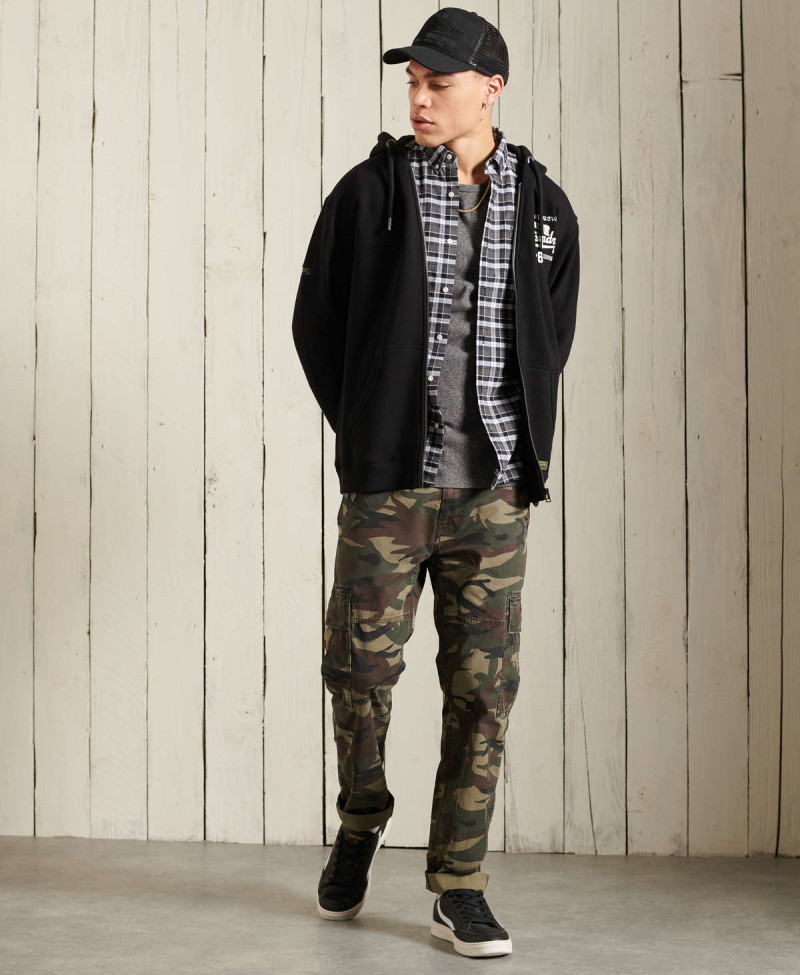 MILITARY GRAPHIC ZIP HOOD