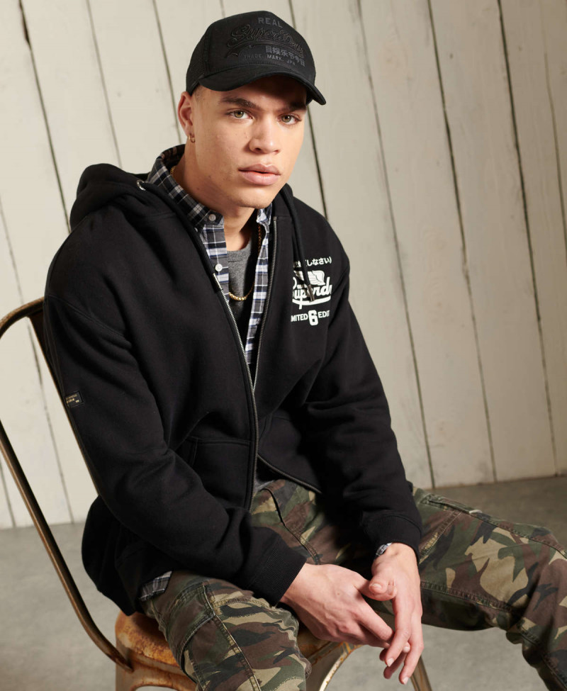 MILITARY GRAPHIC ZIP HOOD