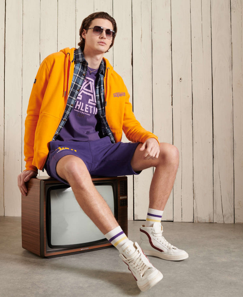 HERITAGE MOUNTAIN GRAPHIC ZIP HOOD