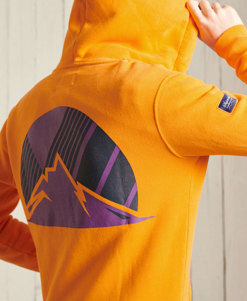 HERITAGE MOUNTAIN GRAPHIC ZIP HOOD