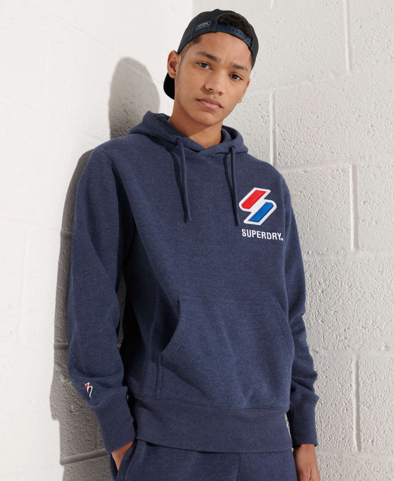 SPORTSTYLE APPLIQUE HOOD