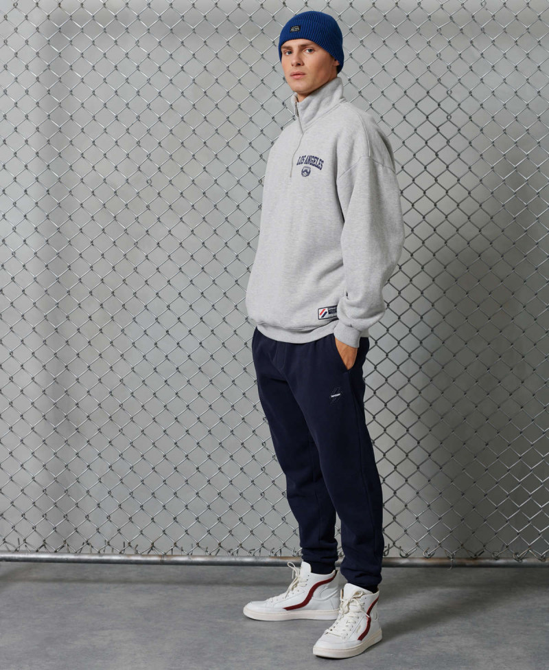 CITY COLLEGE BOX HZ HENLEY